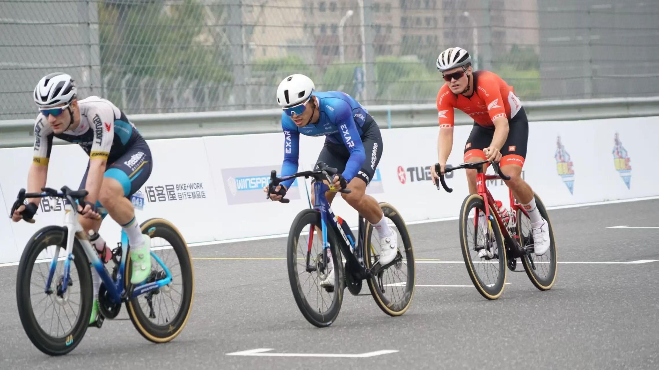 1759989724486944.jpg 774162ae3558cfb5bea07cba87ef3308.jpg